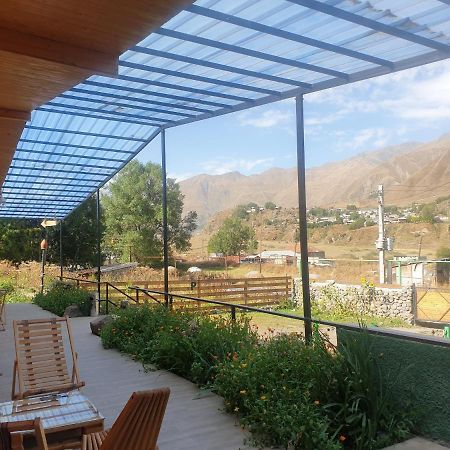 Hotel Tornisa Kazbegi ภายนอก รูปภาพ