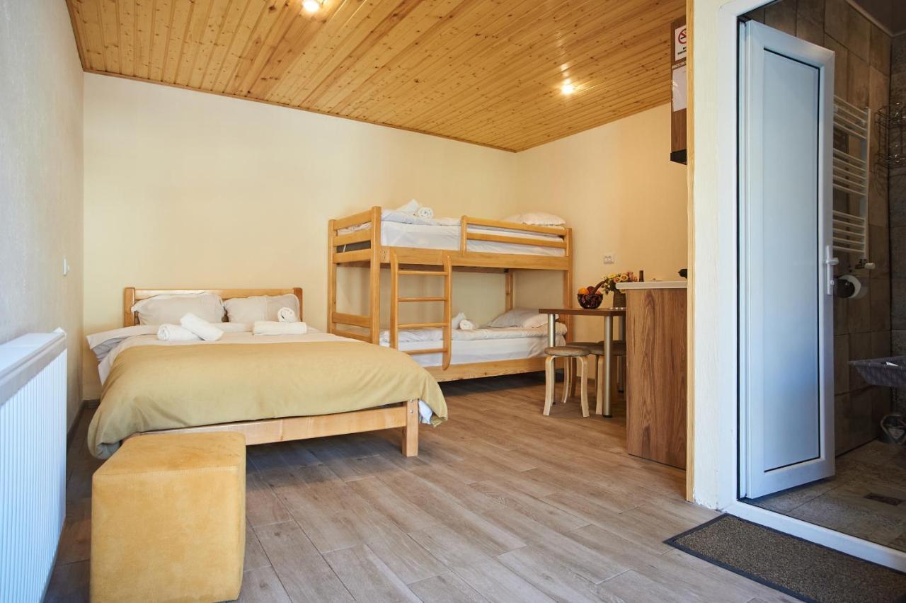 Hotel Tornisa Kazbegi ภายนอก รูปภาพ