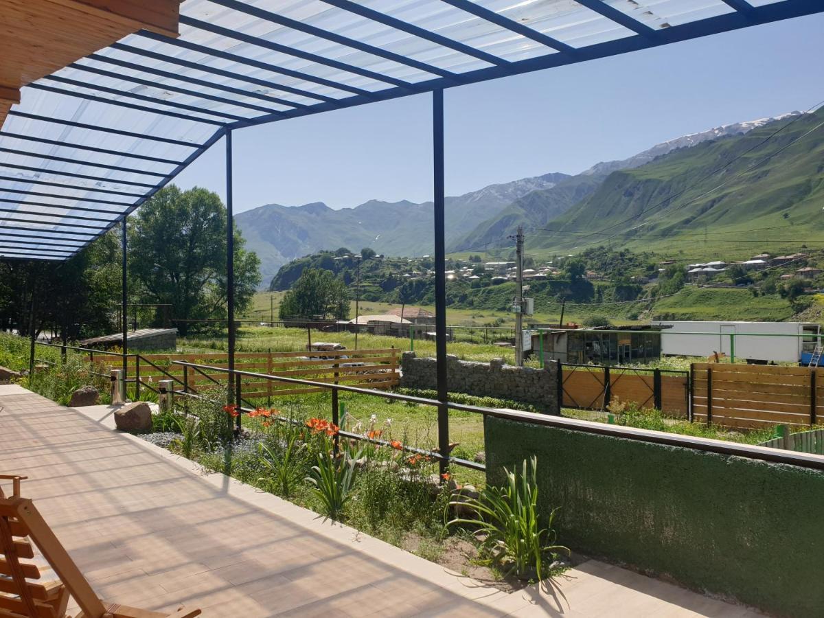 Hotel Tornisa Kazbegi ภายนอก รูปภาพ